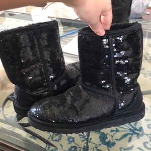 Black sequin uggs boots